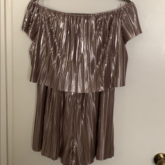 Romper - Picture 1 of 4